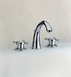 Huber Victorian 3-reikäinen termostaattinen pesuallashana ruostumaton teräs VTT710102A