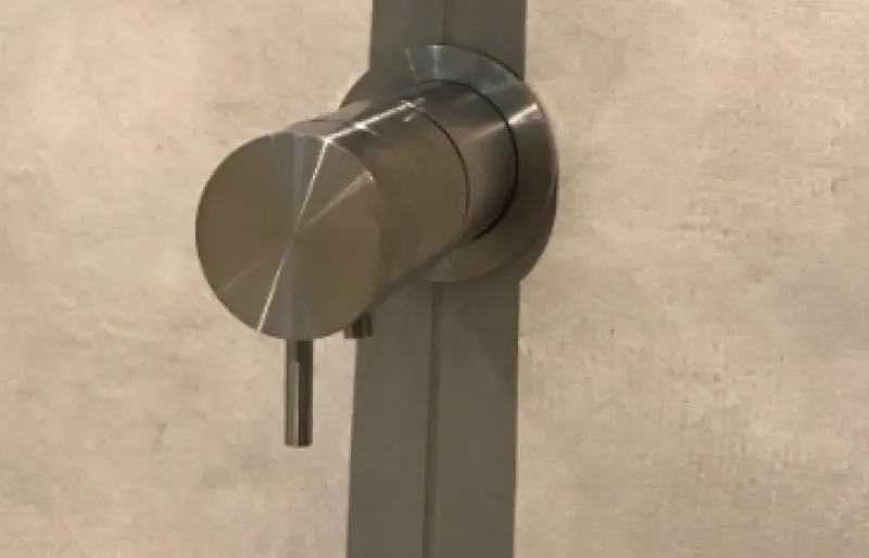 Waterevolution Flow upotettava suihkutermostot, massiivista ruostumatonta terästä, pyöreällä ruusukkeella T142TBIE 1208816582