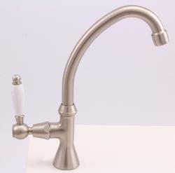 PB klassieke fonteinkraan met witte hendel koud water met hoge uitloop rvs 1208853702

PB klassinen pesuallashana valkoisella kahvalla, kylmä vesi, korkea kaari, rst 1208853702