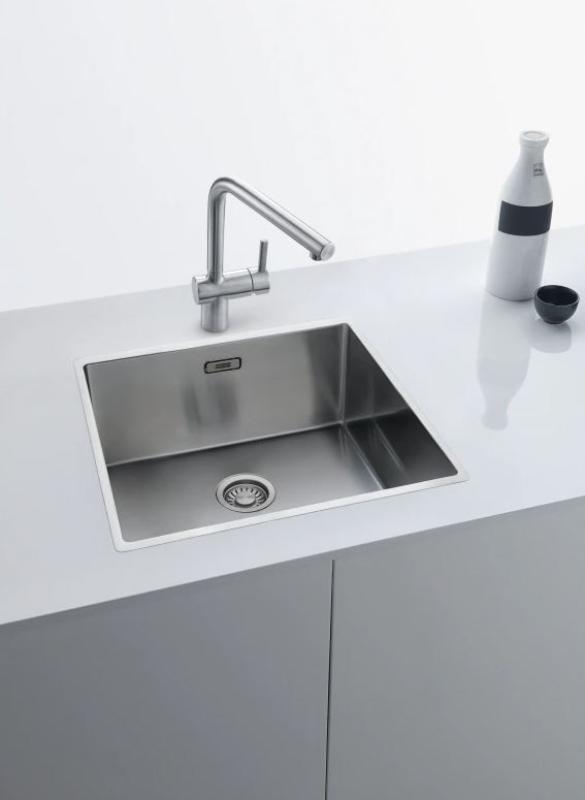 Franke solid stainless steel kitchen tap Atlas Neo swivel spout 115.0521.435