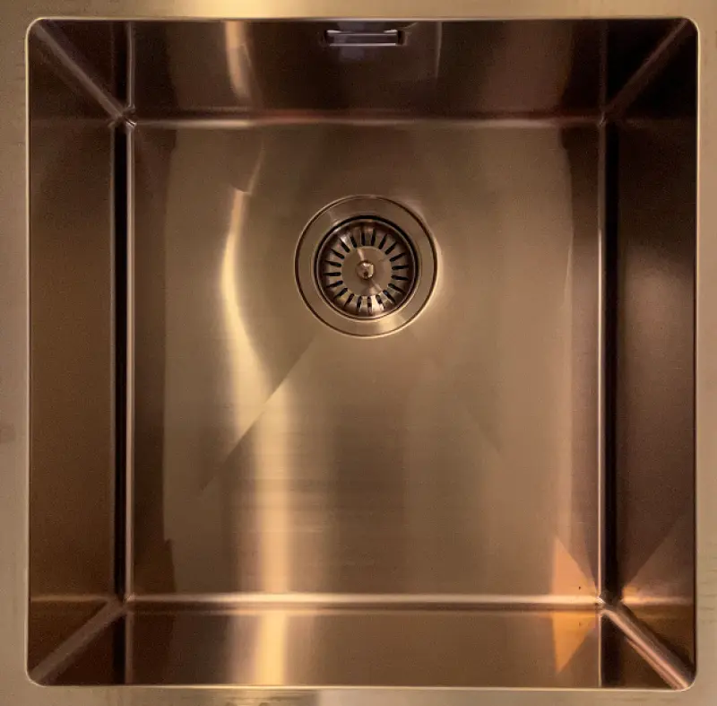 Ausmann Mosel RST-allas, kuparinväri PVD Copper 50x40, alakiinnitys, tasokiinnitys ja päälleasennus 080976