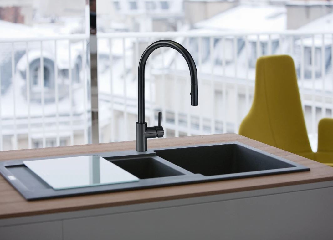 Franke Kitchen tap Eos Neo with spout pull-out spray head brushed black 115.0613.671 - Productafbeelding 2