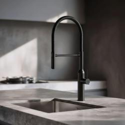 Quadri Stamford korkea keittiöhana joustavalla juoksuputkella, mattamusta 1208956079