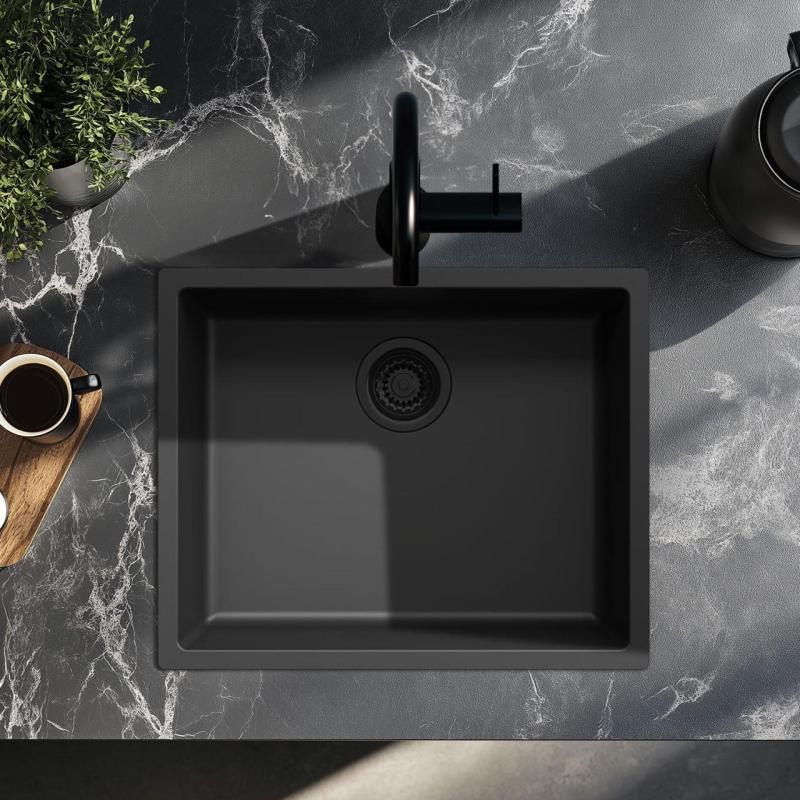 Musta pesuallas 50x40 cm alataso-, päällystys- ja tasorakenteella, jossa musta tulppa 1208956396