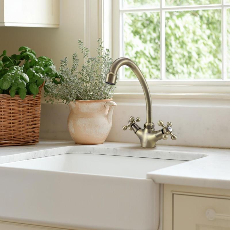 AquaTrimo Vivaldi nostalginen keittiöhana pronssi 21VV7067BN