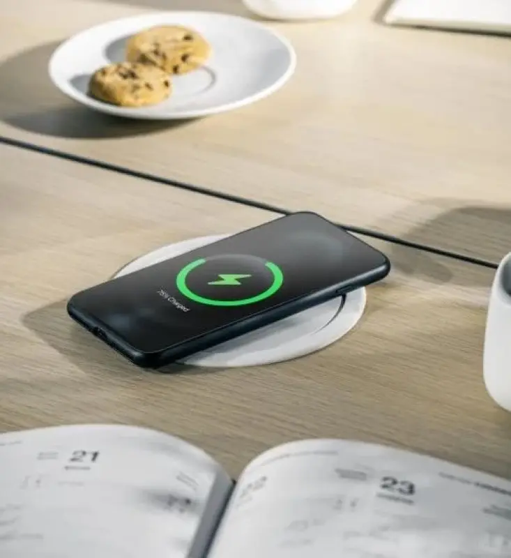 Indux Push retractable earthed white kitchen socket for worktop with 4 outlets, 2 x USB, 2 x RJ45 and wireless charging 1208957419