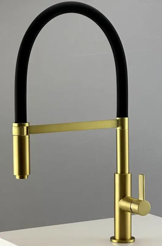 Ausmann Lavea kultainen keittiöhana PVD gold kääntyvällä ja joustavalla juoksuputkella 1208957436