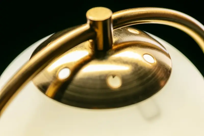 Decor Ciklop messinkinen kultainen lattiavalaisin, jossa on pisarainen ilme 9737