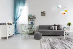 Decor Mavia pallonmuotoinen valko-keltainen riippuvalaisin 4987