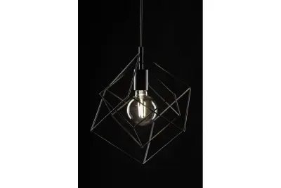 Decor Rosa musta geometrinen riippuvalaisin, joka koostuu kahdesta mustasta kuutiosta 3437.