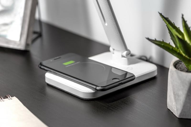 Decor IZUKA LED-pöytävalaisin 6W 400 lm AC220-240V 50/60Hz CCT induktiolaturi valkoinen. 1208962496