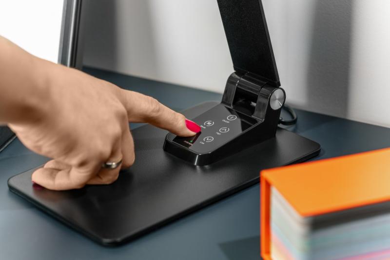 Decor Bureaulamp Loneos 12W 700lm AC220-240V 3-CCT 5-portainen himmennys RA>80 USB musta 1208962502