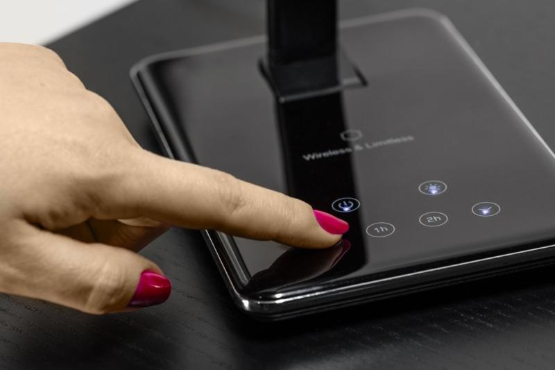 Decor Pöytälamppu Tritton 6W 340lm AC220-240V 4-CCT Langaton Lataus USB PF>0.5 RA>80 musta 1208962518