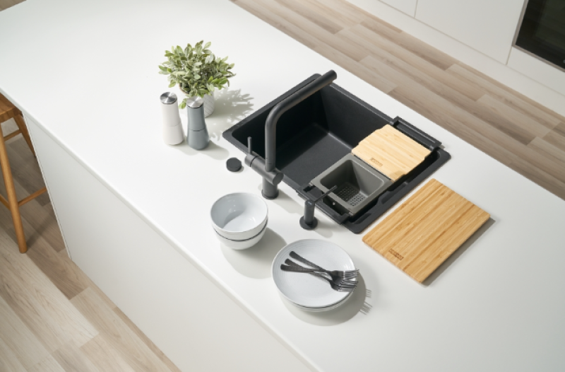 Franke Universal Accessory All-In Set 2 - Cutting Board, Plastic Insert Tray, Plastic Container, and Telescopic Bridge 112.0655.482