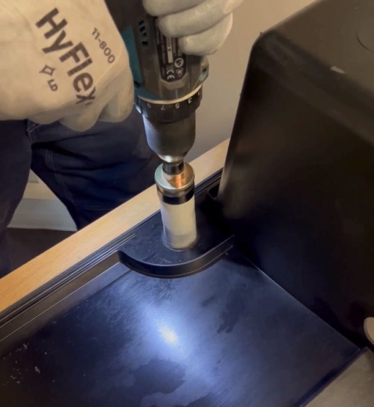 Hoegert Carbon steel hole saw set 14 pcs.