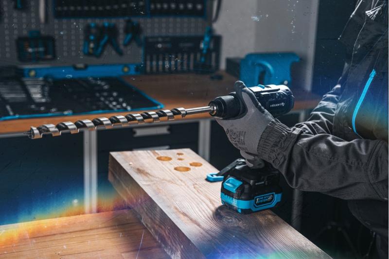 Högert 18V harjaton akkuporavasara tiilelle, kivelle, puulle, metallille ja muoville.