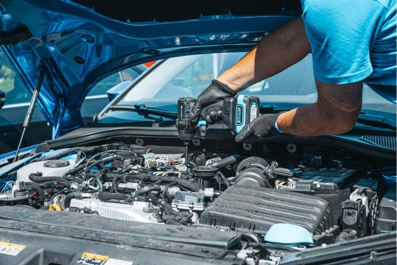 18V BRUSHLESS IMPACT WRENCH