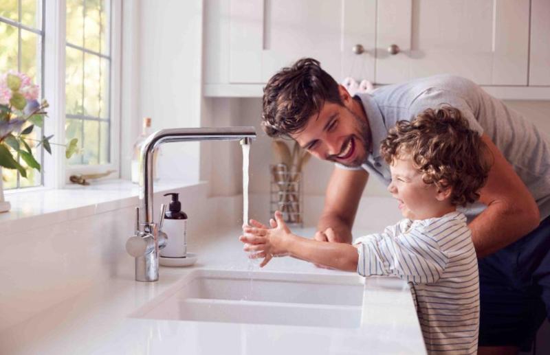 Graniteland Solo Graniitti Valkoinen Altaan Alapuolinen Asennus 42x34 cm ruostumattomasta teräksestä valmistetulla tulppalla 1208970613