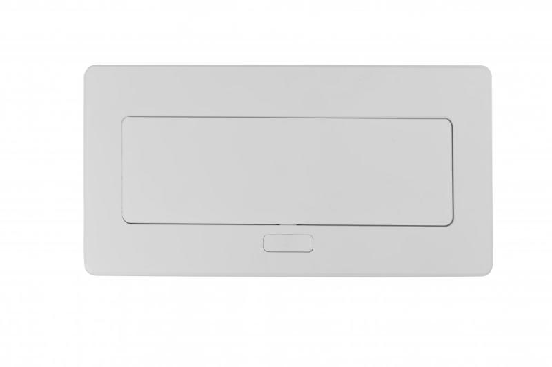 Pehmeä, ulosvedettävä pistorasiamoduuli.