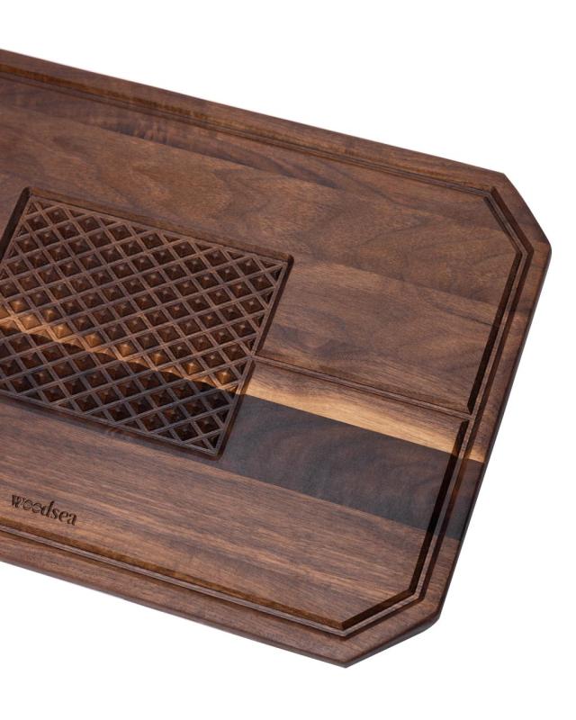 Woodsea Castle Steak - Saksanpähkinäpuusta valmistettu steak-leikkuu- ja tarjoilulauta 45x30 cm 1208971569