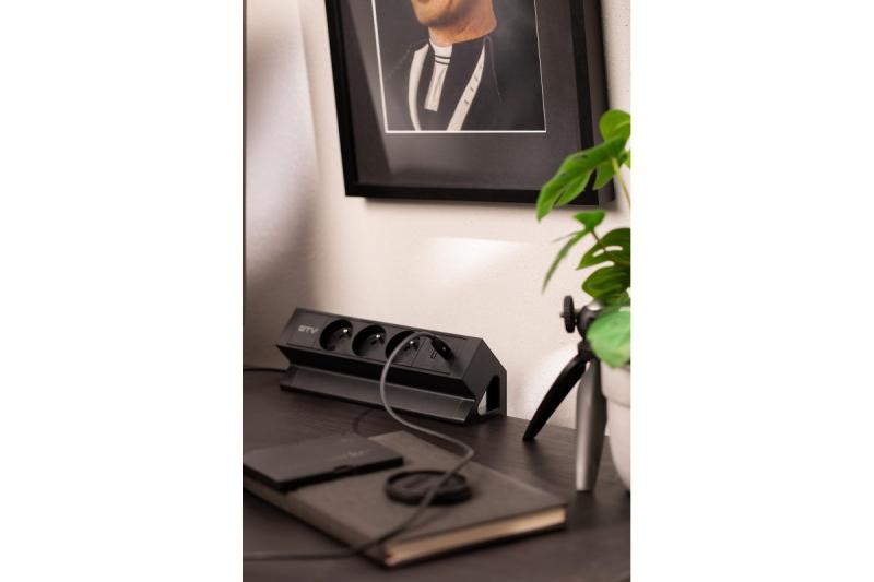 Basco huonekalupistorasia, 3 x maadoitettu pistorasia, USB A+C, 1,5 m kaapeli, musta, asennettavissa