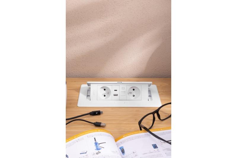 MULTISOFT Huonekalupistorasia 2x Maadoitettu Pistorasia, USB A+C, RJ45, Virtajohto Pistokkeella, Valkoinen