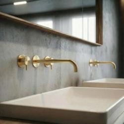 Waterevolution Flow 3-reikäinen upotettava pesuallashana PVD valkokulta, ulostulo 21 cm T1163FWGE-21