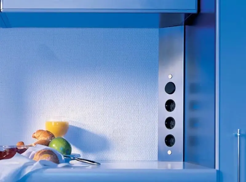 Indux Corner Еnergiezuil, 4 pistorasiaa, maadoitettu, musta 1208972307