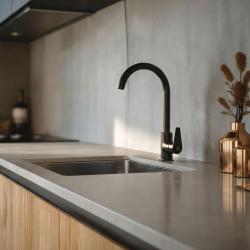 Aquanello Casa Musta yksivipuiset keittiöhanat BL-1201-CS