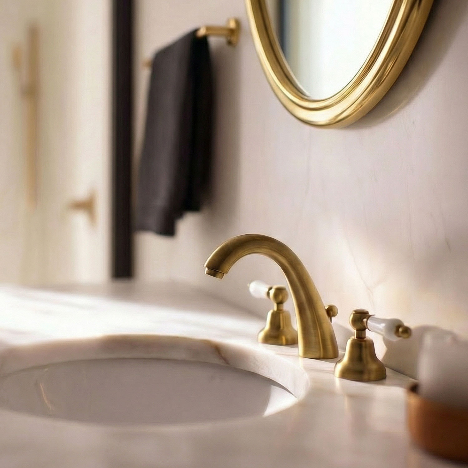 Mixing Metals: The Art of Combining Finishes in the Bathroom